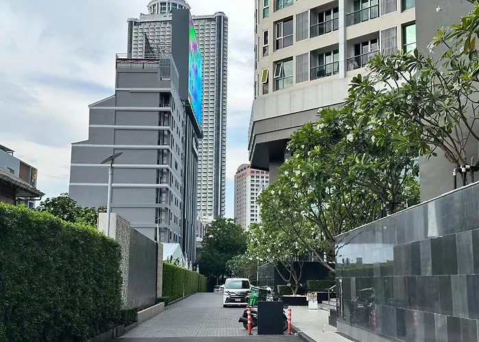 Condo, 3-min Walk To Bts, Sky Pool, Gym, Wifi, Self Check-in At Pickup Point Appartamento *