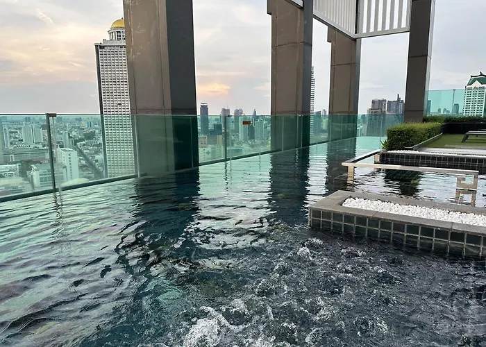 Condo, 3-min Walk To Bts, Sky Pool, Gym, Wifi, Self Check-in At Pickup Point