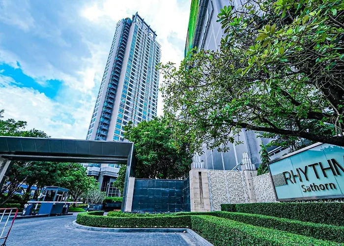 Condo, 3-min Walk To Bts, Sky Pool, Gym, Wifi, Self Check-in At Pickup Point Bangkok