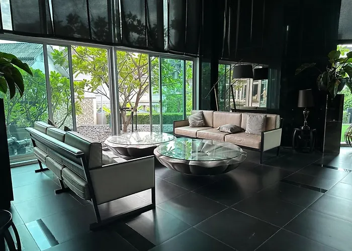 Condo, 3-min Walk To Bts, Sky Pool, Gym, Wifi, Self Check-in At Pickup Point Appartamento *