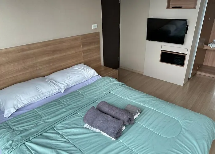 Condo, 3-min Walk To Bts, Sky Pool, Gym, Wifi, Self Check-in At Pickup Point Appartamento *